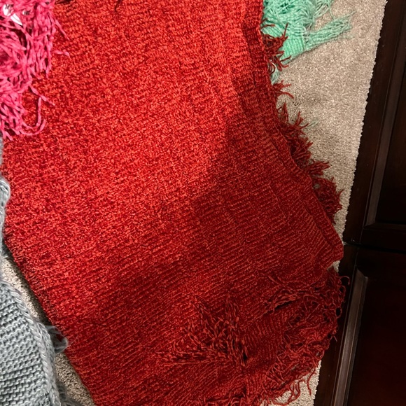 Lot of 4 Gorgeous Lularoe Mimi Shawl’s - Picture 4 of 6